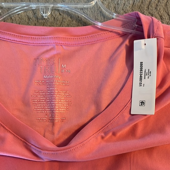 Lot of 2 Time And Tru Maternity Valentines Day Graphic T-shirts  Size M (8-10) - Picture 10 of 12